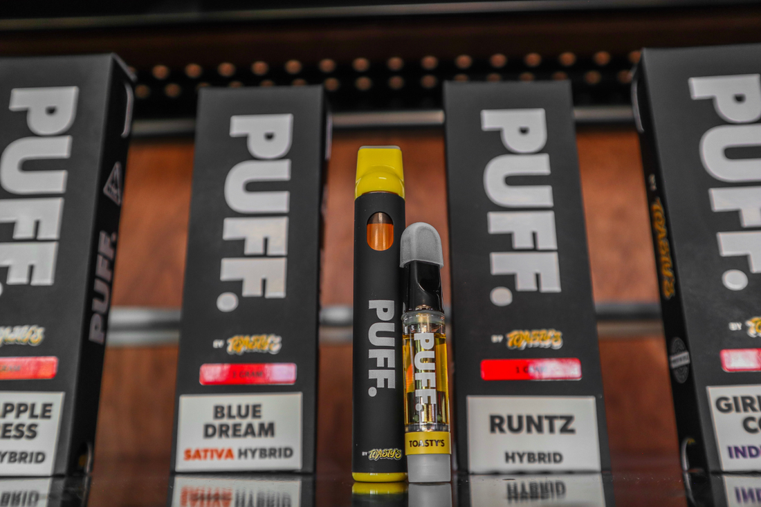 Cannabis Dabbing vs Smoking: Pros and Cons Explained